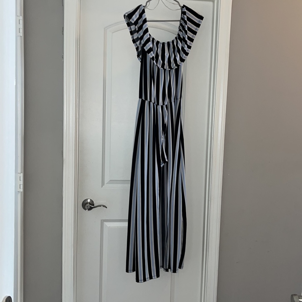 Striped jumpsuit. - Picture 5 of 7